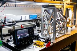 Photonische Systeme, Fasertechnologien und Messtechnik, Oberflächen- und Werkstofftechnologien sowie Bildverarbeitung und Prozesskontrolle