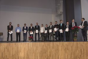 Foto: Gruppenbild Absolventen.