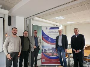 Prof. Dr. rer. pol. Paul Goldmann, Prof. Dr. Zirkler, Dr. Holger Naduschewski, Prof. Dr. Richter und Prof. Dr. rer. oec. Olaf Preuß (v.l.n.r) 