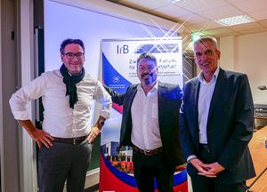 Foto: Verabschiedung und Abschluss der Veranstaltung durch Prof. Zirkler