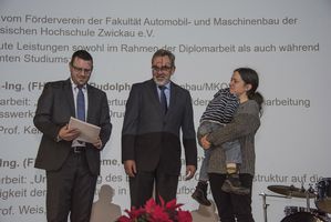 Foto: Aula Scheffelberg. Rasmussen-Preis Übergabe an eine Absolventin.