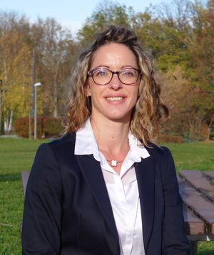 Foto: Frau Stephanie Schmidt, Studienberatung der Fakultät Kraftfahrzeugtechnik 