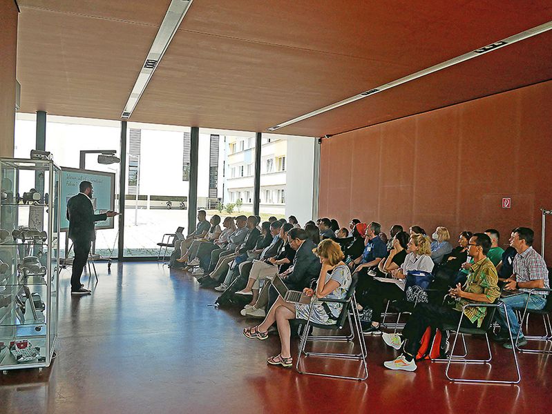 Vortrag von Hr. Prof. Dr. Rick Voßwinkel im Forum Mobile
