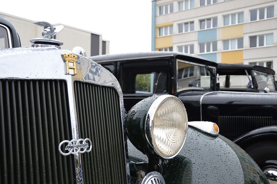 Der Kühlergrill eines "Horch". 