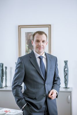 Foto: Porträtbild von Tobias Schiessl.