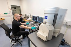 Photonische Systeme, Fasertechnologien und Messtechnik, Oberflächen- und Werkstofftechnologien sowie Bildverarbeitung und Prozesskontrolle
