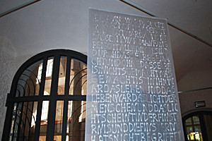 Foto: Gezeigt werden in der Ausstellung Kunst und Kunsthandwerk sakrale Textilien von Studenten und Absolventen. 