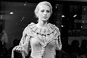 Foto: Ein Model. Mercedes Fashion Night in Zwickau 2014.