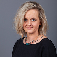 Foto: Damaris Wittig, Mitarbeiterin, Studienrichtung Textilkunst/Textildesign