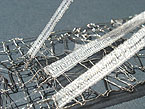 Foto 1: Stefanie Kölbel - Verbinden und Bewegen – Textile Miniaturen geklöppelt