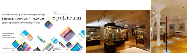 Foto: Spielzeugmuseum Seiffen, Ausstellung "spektrum", Ausstellungsstücke in Vitrinen und außerhalb von Vitrinen