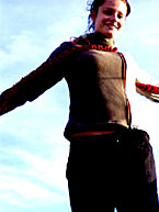 Foto: Modell von Anna-Magdalena Wendt. Ein Model präsentiert das Modedesign.