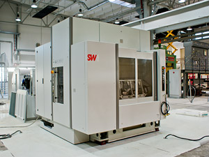 Foto: Die Werzeugmaschine steht an ihrem Platz in der Laborhalle.