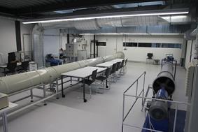 Foto: Labor Strömungstechnik. Zwei Axiallüfterprüfstände.