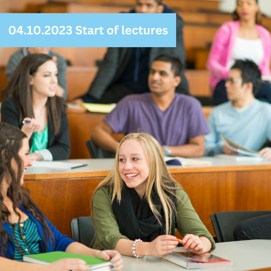 Foto: Studierende in einem Hörsaal tauschen sich aus