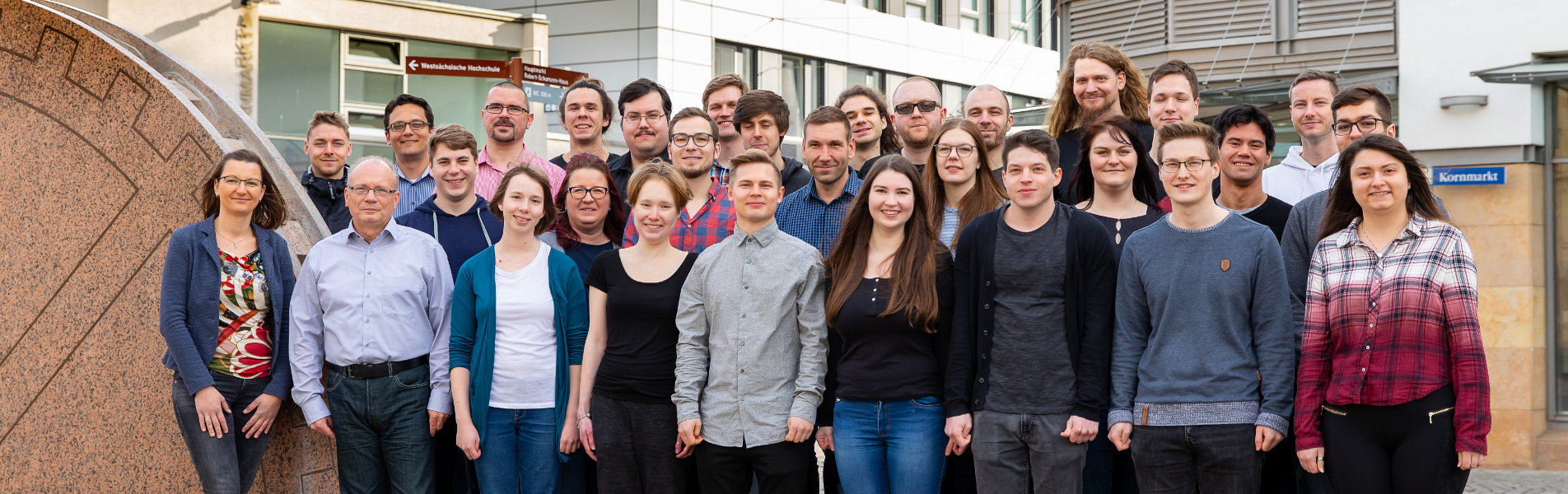 Foto: Gruppenbild des Team Fraunhofer AZOM.
