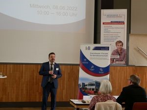 Prof. Dr. Bernd Zirkler moderierte das 13. Zwickauer Forum für Betriebswirtschaft. | Quelle: WHZ/WIW 