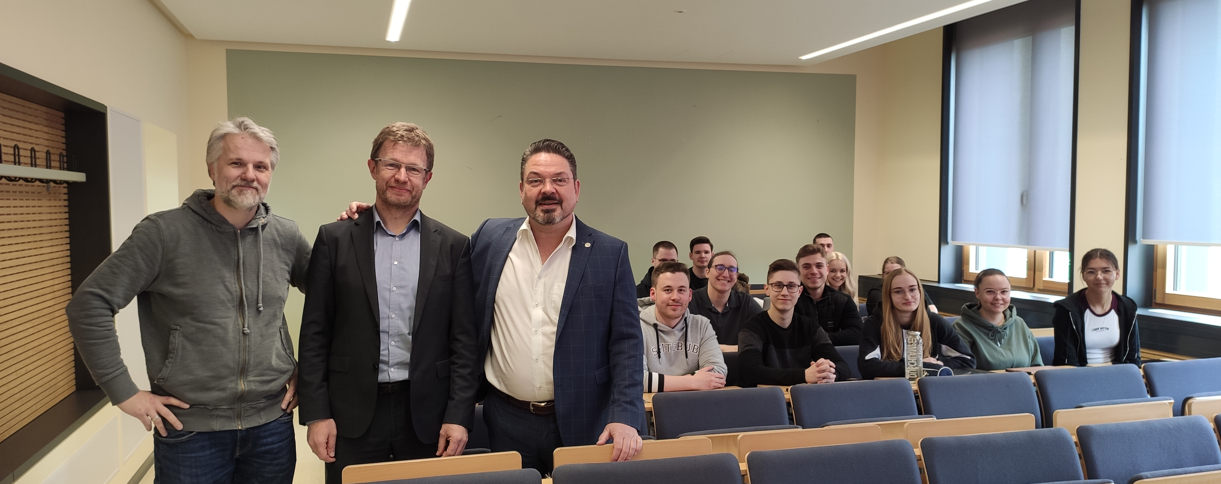 Foto: Eröffnung des Moduls FACT-Unternehmenspraxis, Prof. Dr. habil. Helfried Labrenz, Prof. Dr. Jörg Röhner und Prof. Dr. habil. Dr. h. c. Bernd Zirklern (v.l.n.r., Foto: WHZ/Weber))