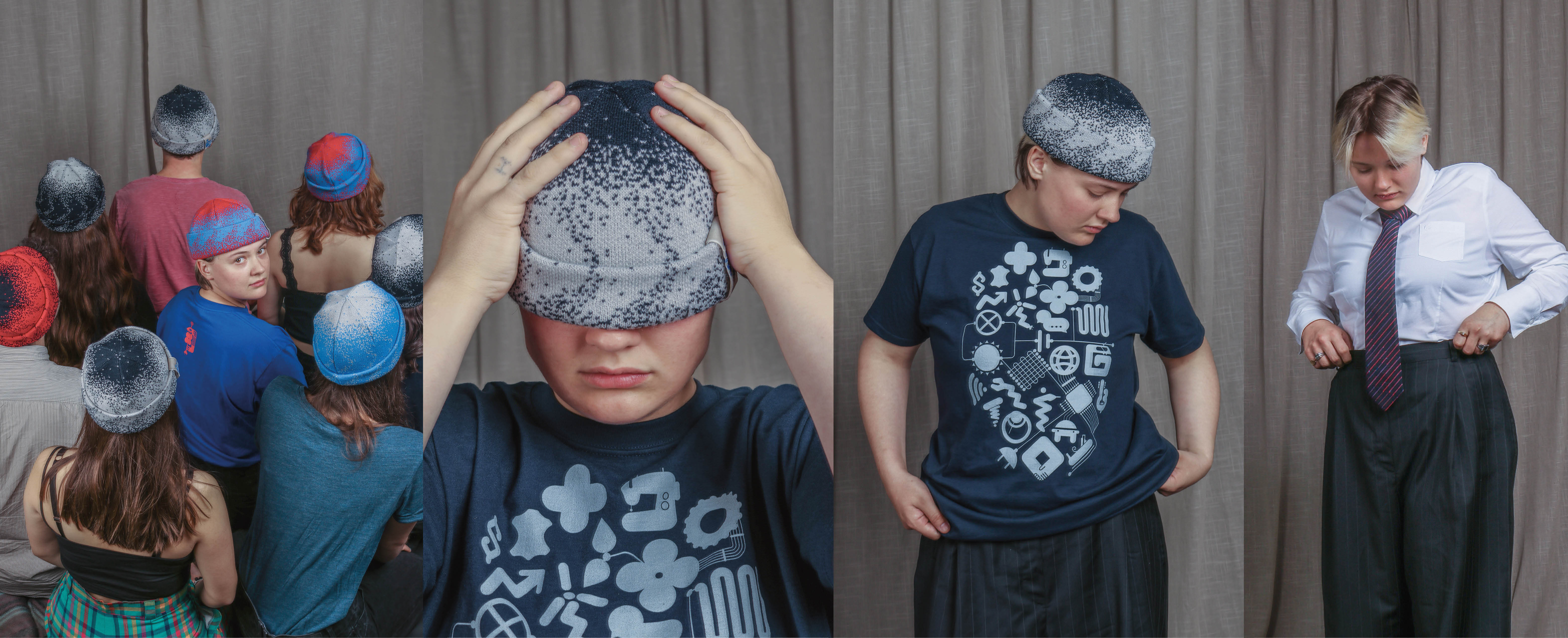 Eine Collage zeigt 4 Fotos. Das erste Foto zeigt eine Gruppe junger Menschen von hinten, nur eine junge Frau dreht sich um. Sie knien vor einem grauen Vorhang und tragen alle Strickmützen in den Farben Blau, Rot und Hellgrau. Das zweite Foto zeigt eine Nahaufnahme einer jungen Frau mit einem dunkelblauen T-Shirt mit einem hellgrauen Transferdruck und einer Beaniemütze in Grau und Dunkelblau. Die Frau zieht sich die Mütze über das Gesicht. Das dritte Foto zeigt die gleiche junge Frau mit dem gleichen Outfit stehend vor einem grauen Vorhang. Das 4. Bild zeigt eine junge Frau mit blonden, kurzen Haaren. Sie trägt eine Nadelstreifenhose, eine weiße Bluse und eine Krawatte. Sie schaut nach unten.