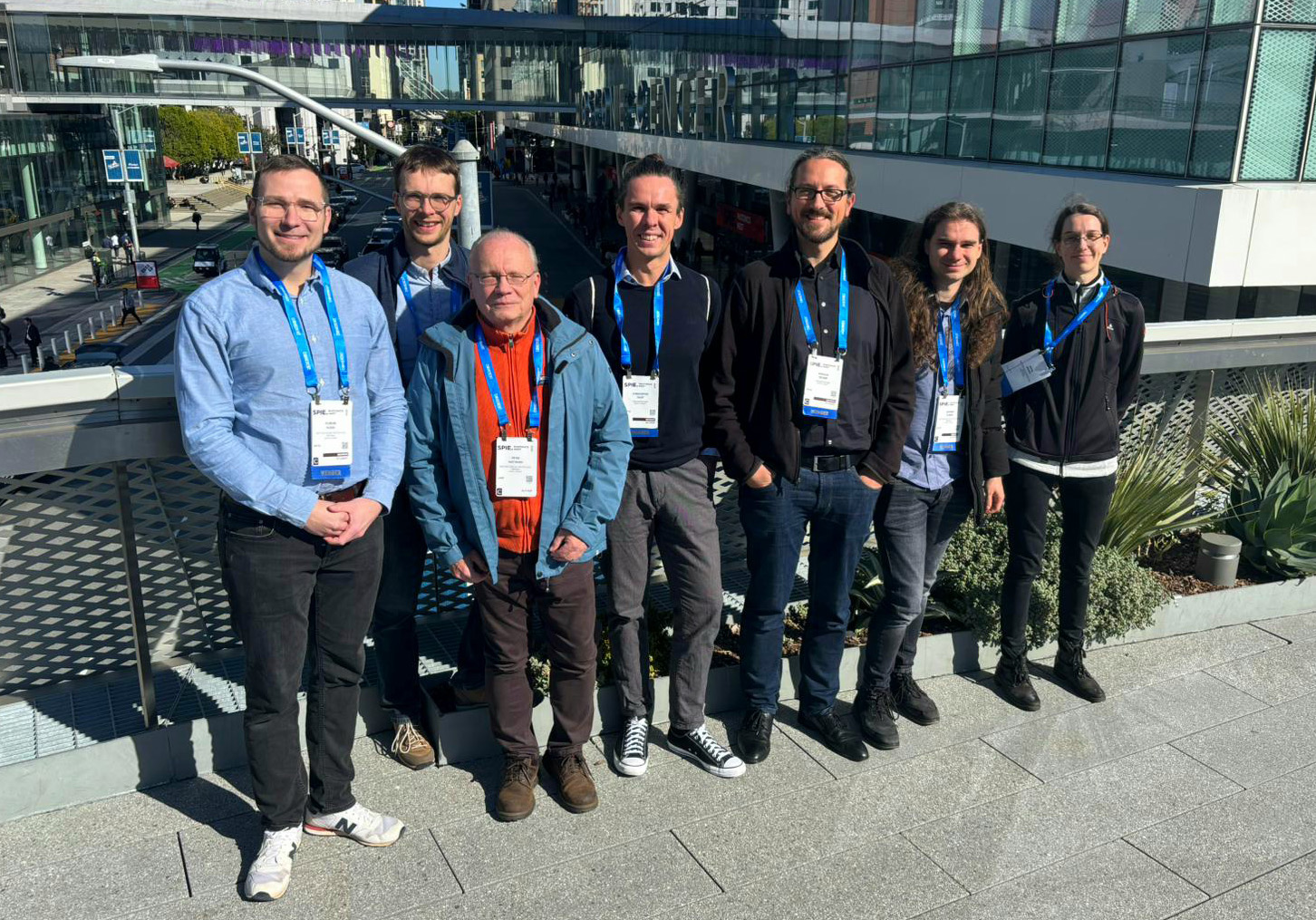 Gruppenbild der Teilnehmer vor der Skyline von San Francisco 
