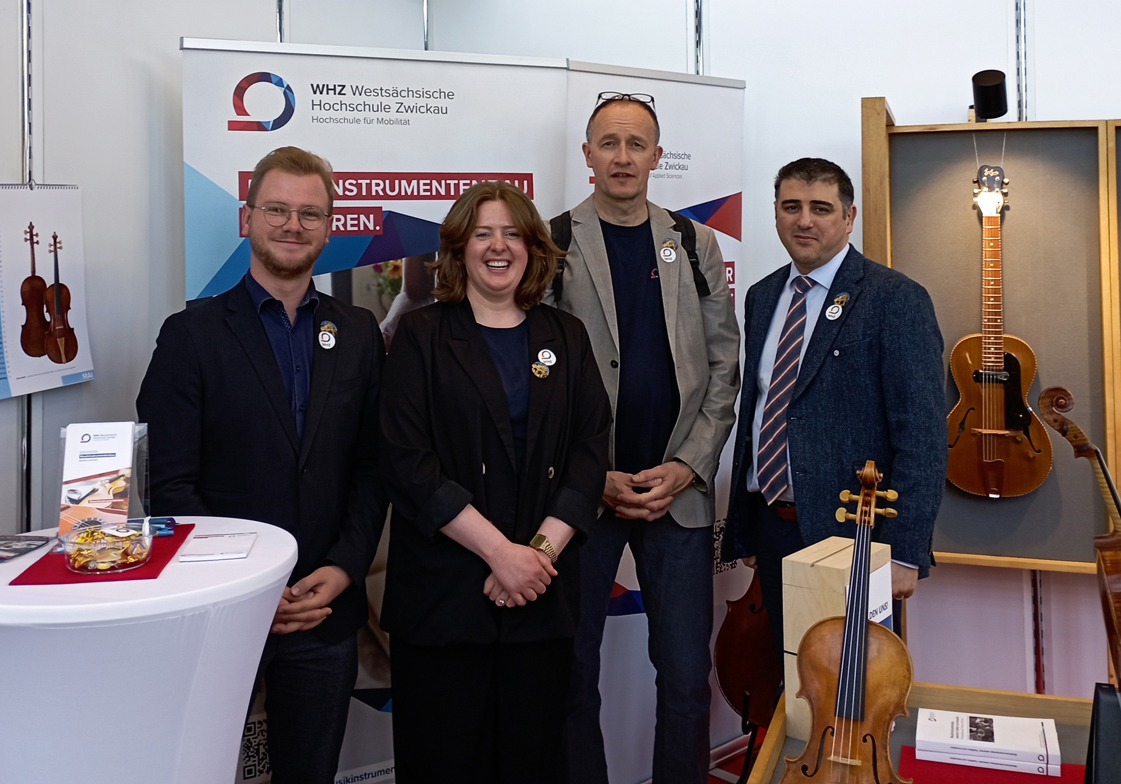 Gruppenfoto am Messestand