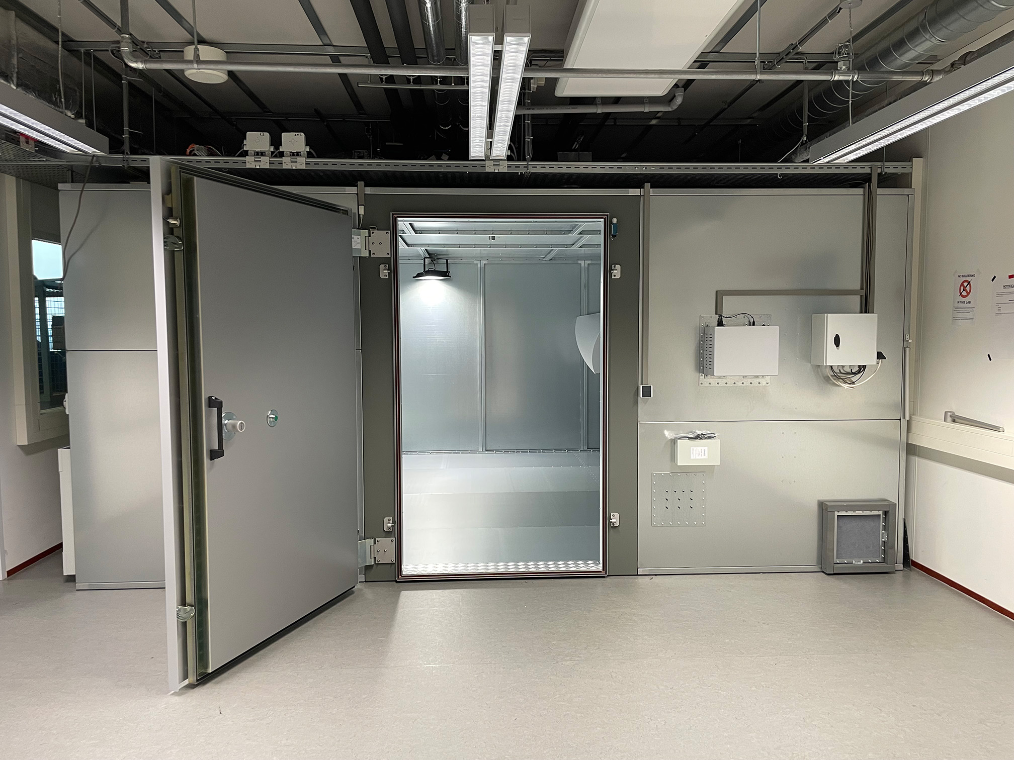 Beispiel einer Modenverwirblungskammer. Ein baugleiches Modell entsteht aktuell am Zentrum für KFZ-Elektonik der WHZ. (Foto: Marc le Roy/Comtest Engineering)