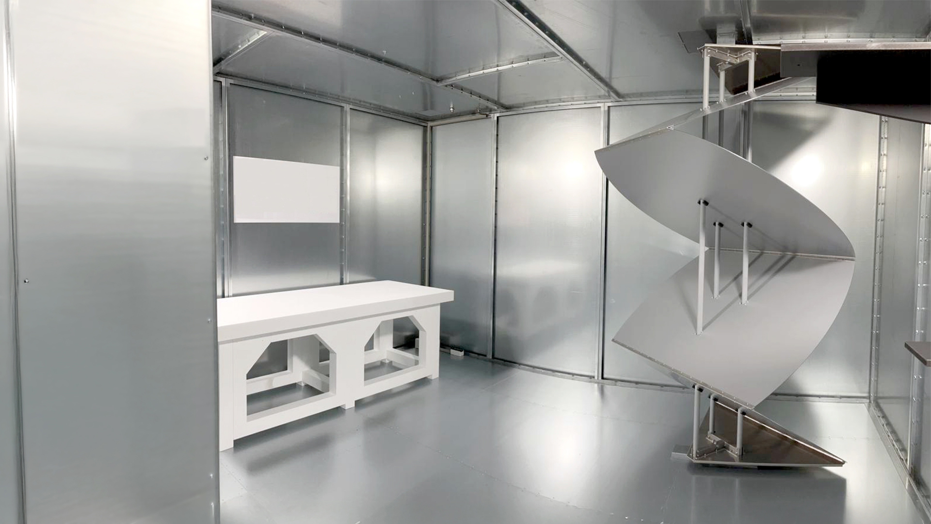 Beispiel einer Modenverwirblungskammer. Ein baugleiches Modell entsteht aktuell am Zentrum für KFZ-Elektonik der WHZ. (Foto: Marc le Roy/Comtest Engineering)